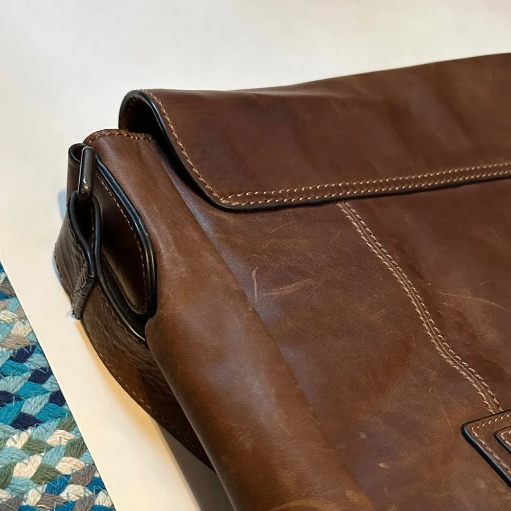 Frye Rich Brown Leather Messenger Bag